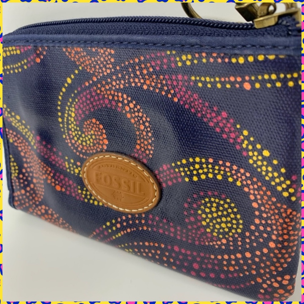 Classic & Fun Wristlet